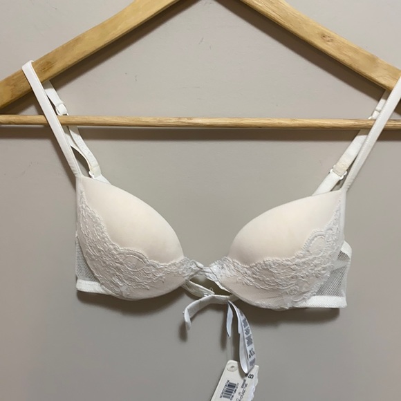 La Perla Other - NWT LA PERLA Padded White Lace Bra Sz 32 B